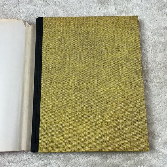 Vintage 70s Buttericks Fast & Easy NeeldeCrafts by Bella Scharf ISBN 0884210294 - Picture 2 of 11